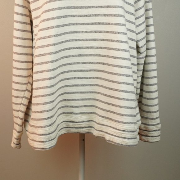 Calvin Klein Performance Gray and Cream Striped Wide Crew Neck Sweatshirt 2X - Picture 3 of 7